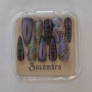 boite de rangement press on nails lilith faux ongles stiletto L violet serpent 3d