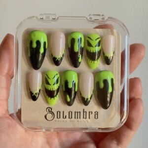 boite de rangement press on nails d'halloween faux ongle Oogie Boogie l'étrage noël de monsieur jack amande m vert fluo et noir